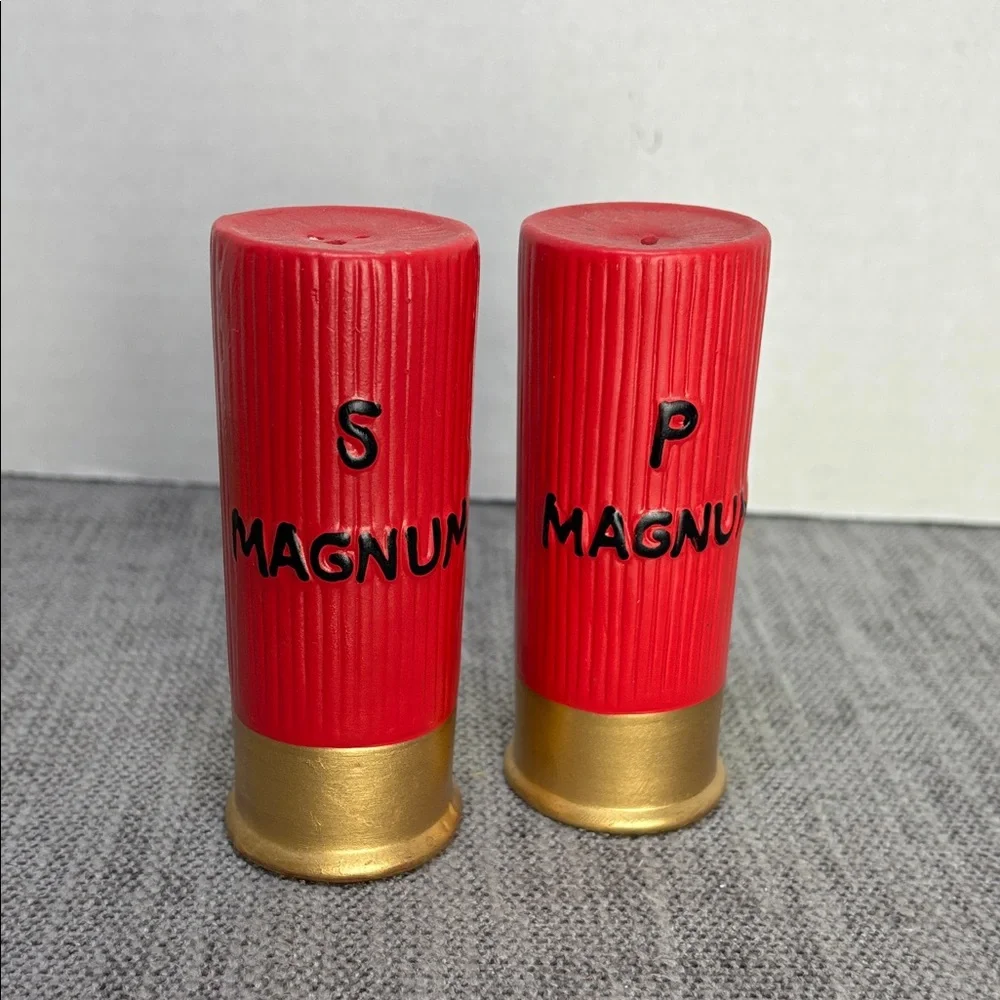 Magnum Shell Red and Gold Salt Pepper Shaker Set